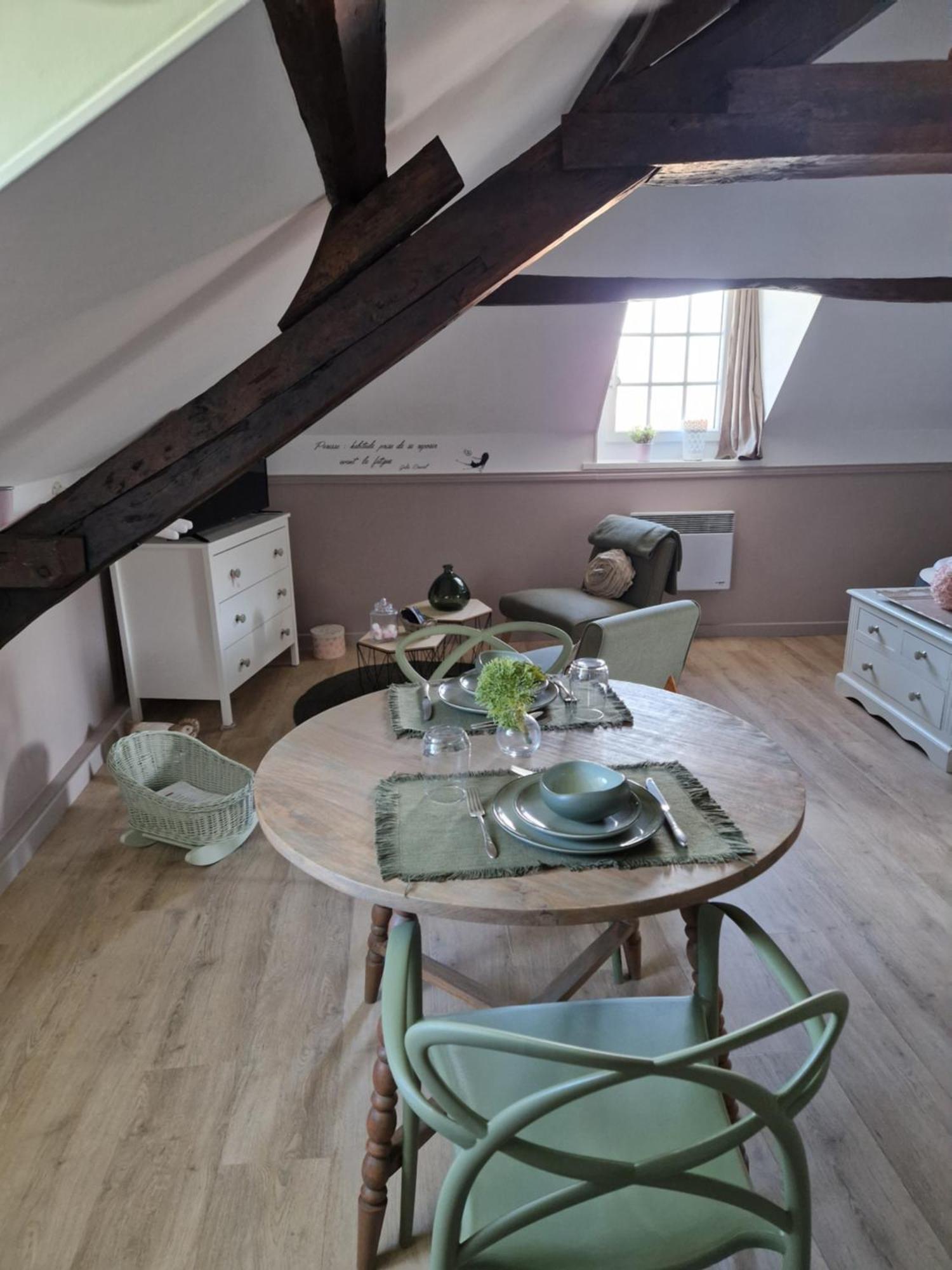 D'Anciennes "Chambres De Bonnes" Honfleur Exteriér fotografie